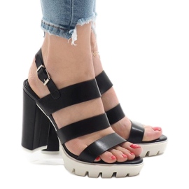 Crne sandale na postolju HP-27 crno 2