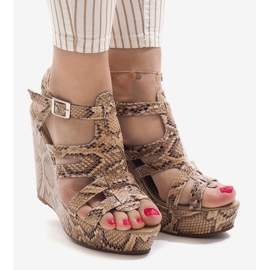 Deve sandale na klin A-7A smeđa 2