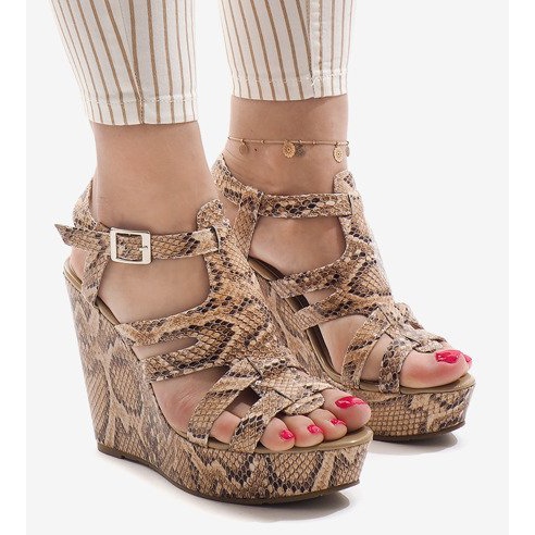 Deve sandale na klin A-7A smeđa 1