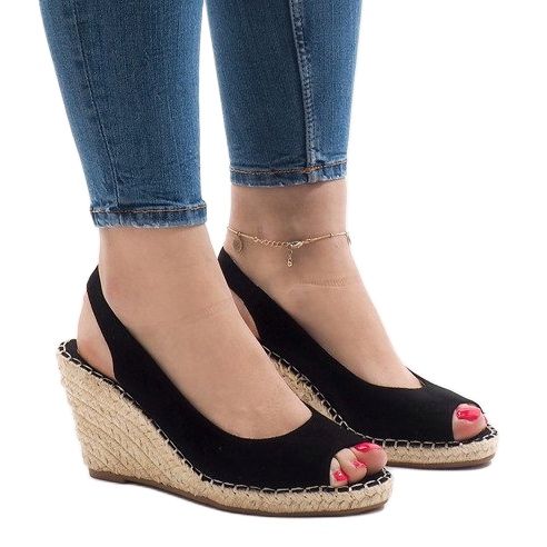 Crne sandale na klin 2894 crno 1