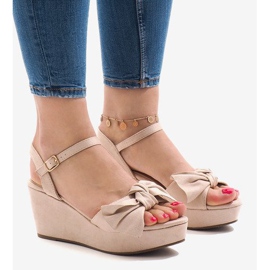 Ružičaste sandale na klin s mašnom F055 crvena 1