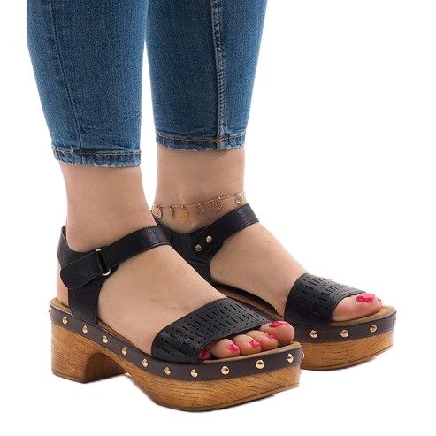 Crne sandale na platformi FM4142 crno 1