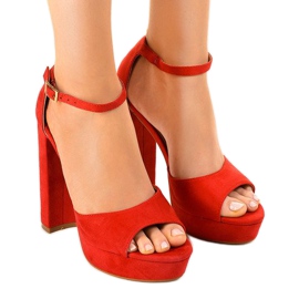 Crvene sandale na stupu D08 crvena 1