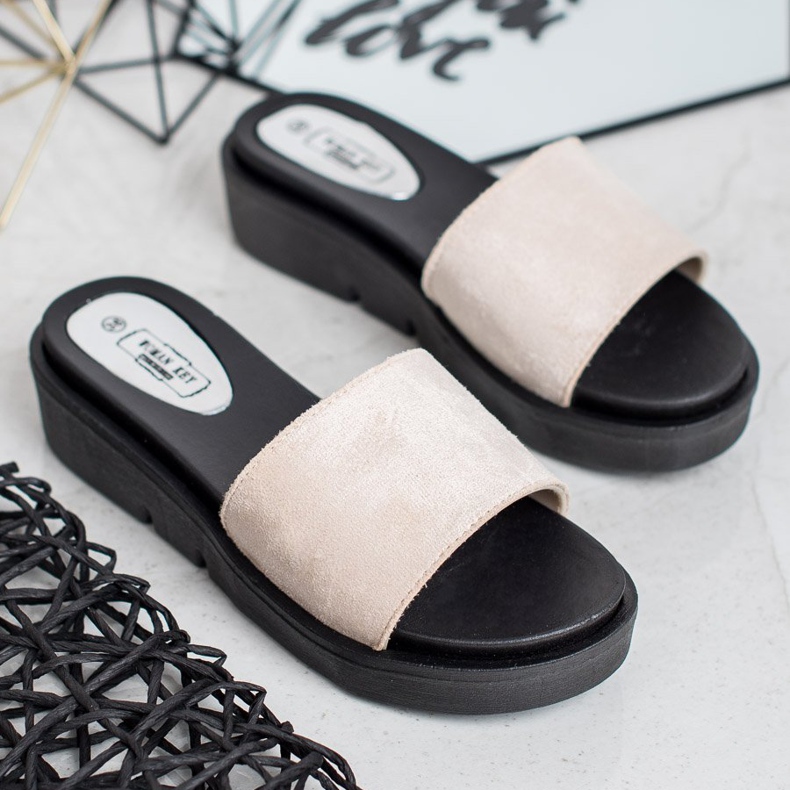 SHELOVET Sandale na klin smeđa 1