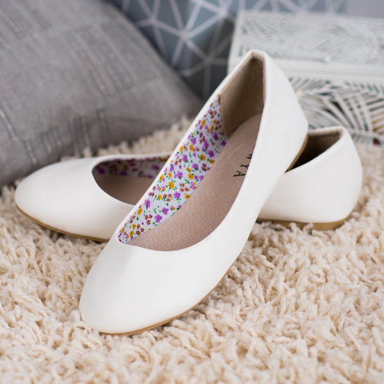 SHELOVET Ležerne balerine bijela 2