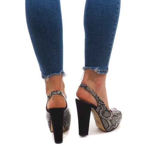 Sandale na šipki SK009 Crna 1