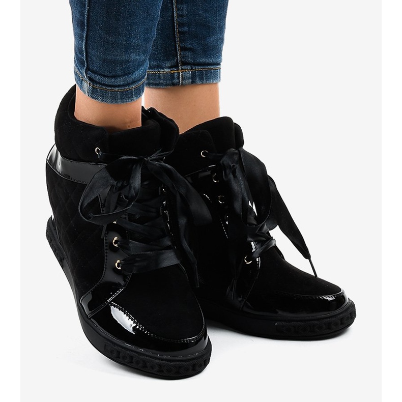 Modne crne tenisice na klin KLS-109-3 crna 2