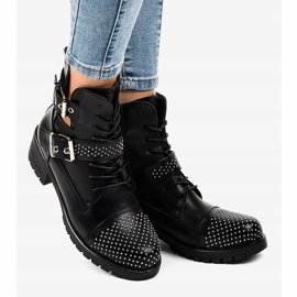 Ženske crne čizme na masivnom potplatu M257 crna 2