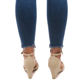 Sandale na klin F1-43 Bež 2