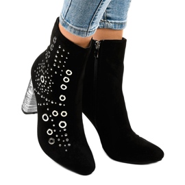 Crne gležnjače od antilopa na stupu AE28P crno 2