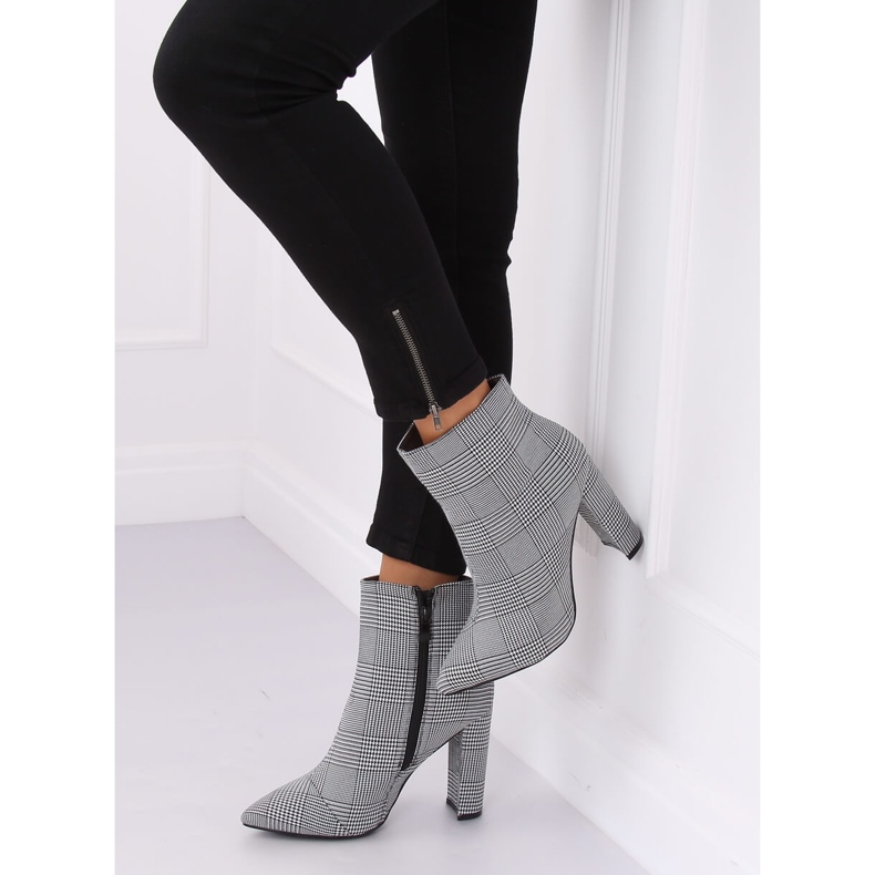 Crne čizme s visokim potpeticama NS053P Houn Dstooth crno 1