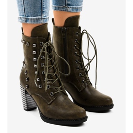 Zelene gležnjače s klinovima F117 zelena 1