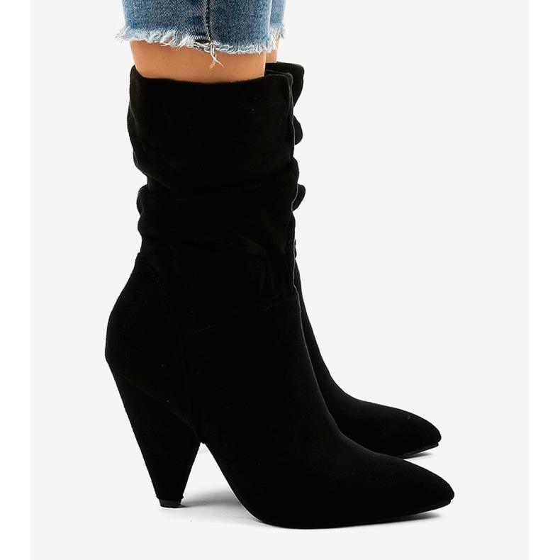 Crne gležnjače od antilopa na stupu LS5062 crno 2