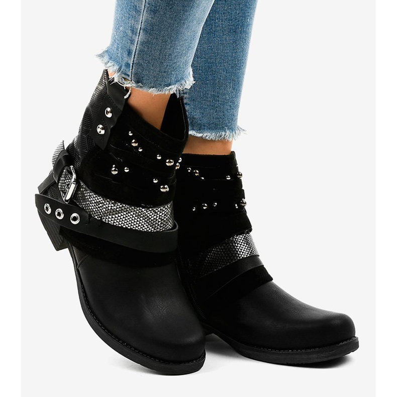 Crne čizme s izolacijom, bogato ukrašene A-351 crno 2