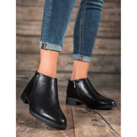 M.Daszyński Čizme na ravnu petu crna 1