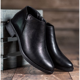 M.Daszyński Čizme na ravnu petu crno 2