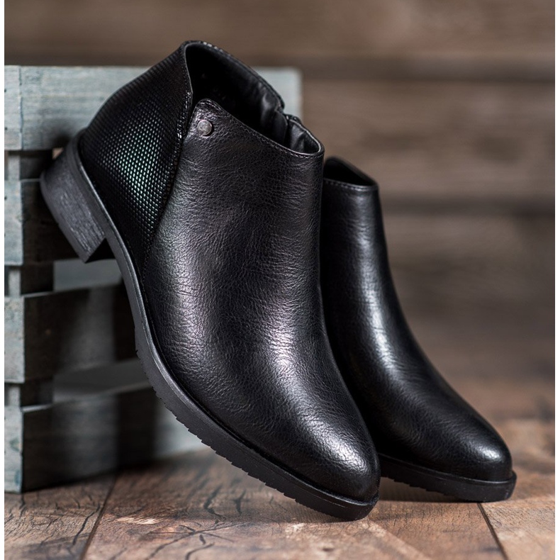 M.Daszyński Čizme na ravnu petu crno 2