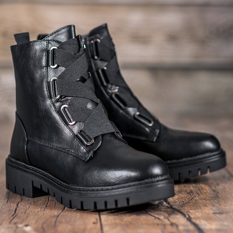 M.Daszyński Crni radnici crno 1