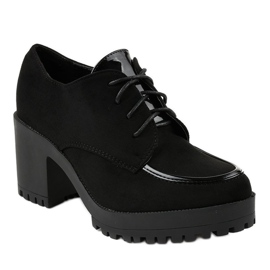 Crne čizme na postolju masivne HQ651 crna 1