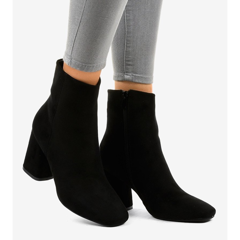 Crne antilop gležnjače na 3486 post crno 2