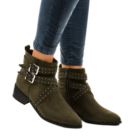 Zelene gležnjače od antilopa na stupu T172 zelena 1