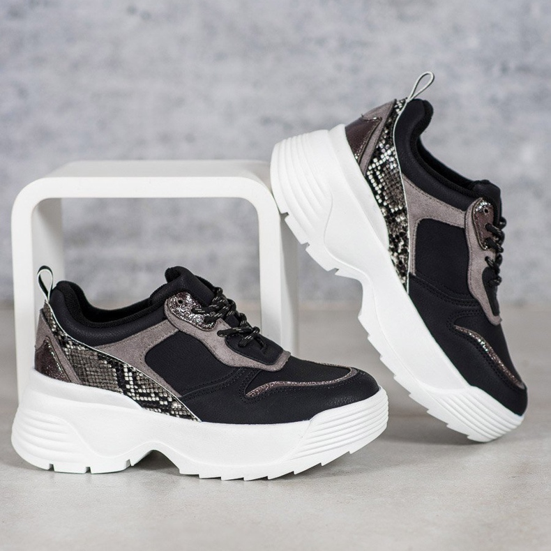 Snekeri na platformi VICES crna 1