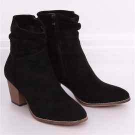 Crne kaubojske čizme E2250 Crne crna 1