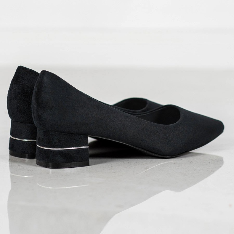 Goodin Pumpe s ukrasnim remenom crna 2