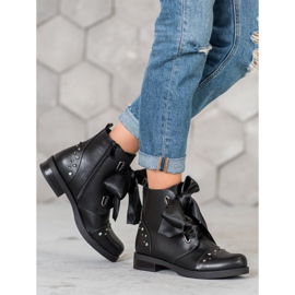 Bestelle Čizme vezane vrpcom crna 1