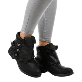 Crne izolirane čizme A-203 smeđa 1