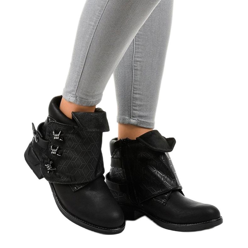 Crne izolirane čizme A-203 smeđa 1