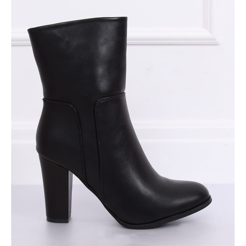 Crne štikle 1345 Crna 2