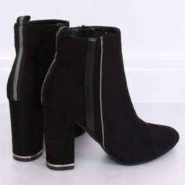 Crne čizme s visokim potpeticama M378 Crna 2