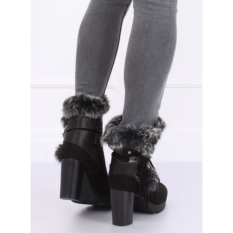 Crne čizme s visokim potpeticama s krznom SP05 Crna 1