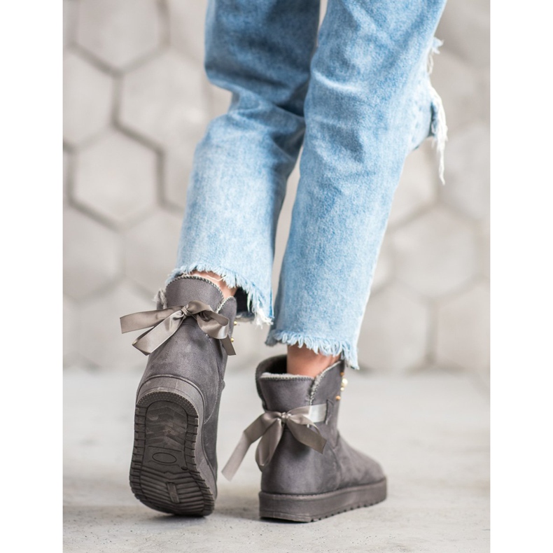 SHELOVET Mukluki s perlicama siva 1