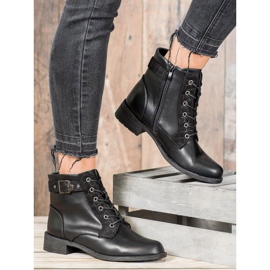 Small Swan Klasične čizme na vezanje crno 2