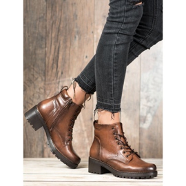 Filippo Traperi na platformi smeđa 2