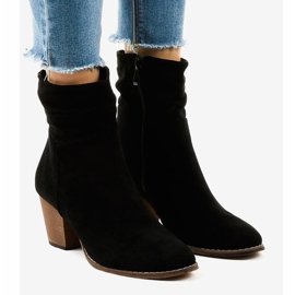 Crne kaubojske čizme od antilopa E2250 crna 1