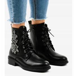 Crne ravne gležnjače s kamenjem BH5501 crna 1