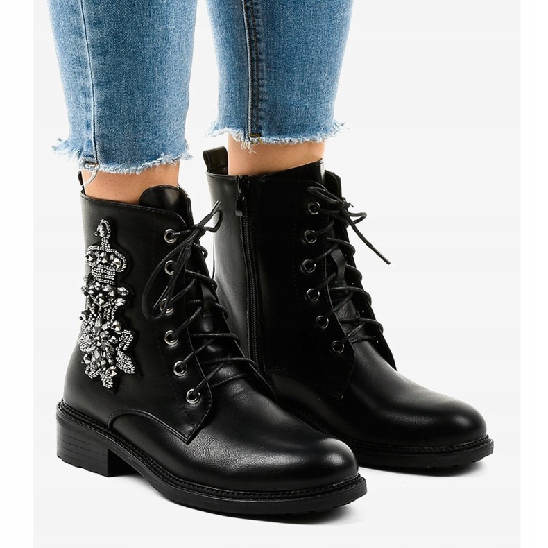 Crne ravne gležnjače s kamenjem BH5501 crna 1