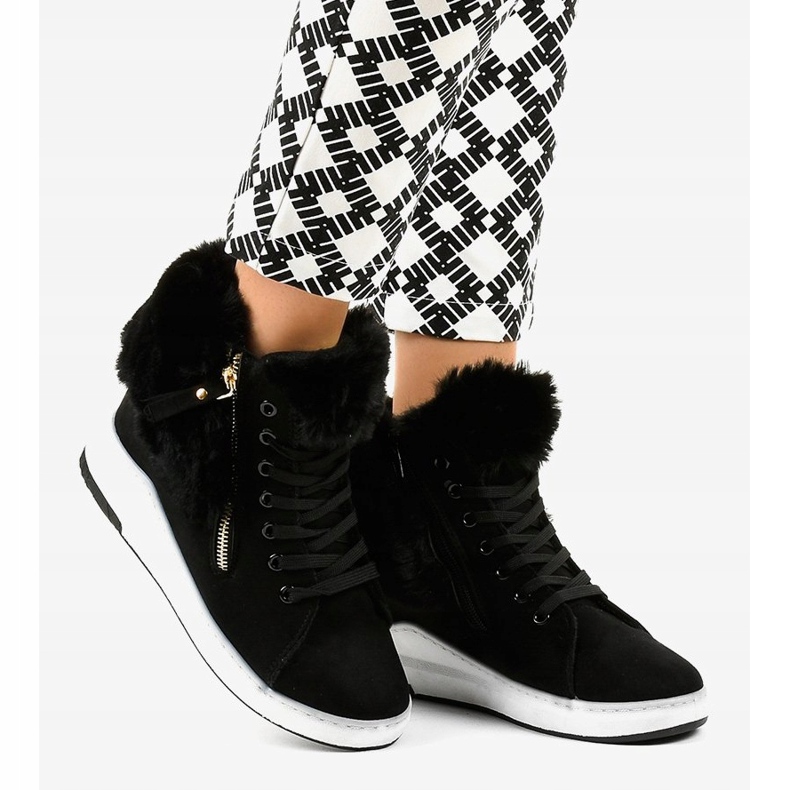 Crne ženske izolirane tenisice CN686 crna 2