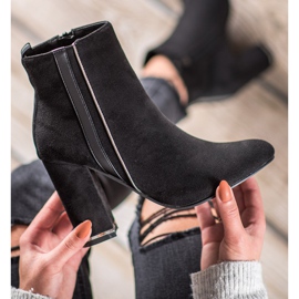 Erynn Čizme od antilopa s ukrasnim pojasom crna 1