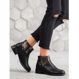 VINCEZA čizme crno raznobojna 1
