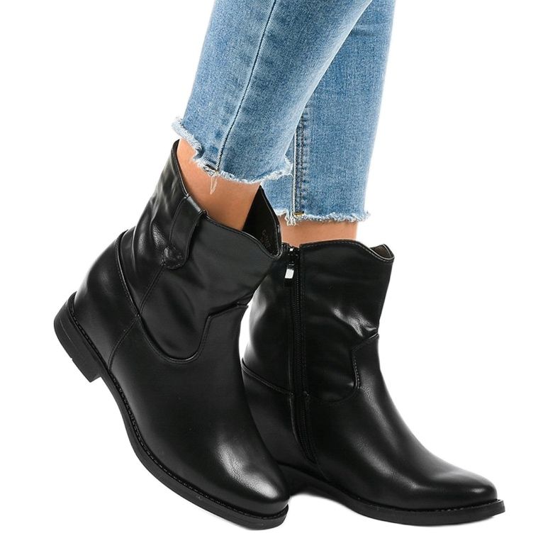 Crne izolirane kaubojske čizme G-7607 crna 1