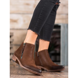 Kylie Kaubojke na klizaču smeđa 1