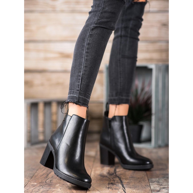Ideal Shoes Udobne čizme s visokim potpeticama crna 2