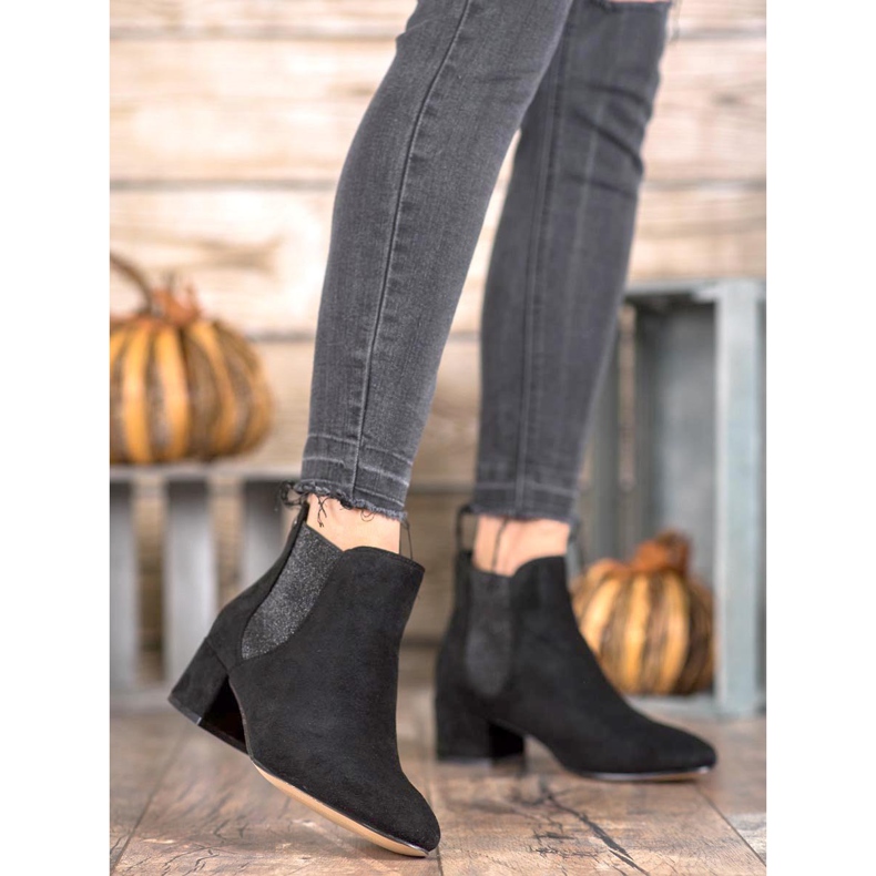 Ideal Shoes Chelsea čizme sa sjajem crno 2