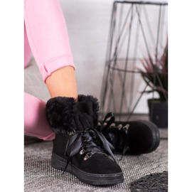 Queen Vivi Čizme na čipku s krznom crna 1