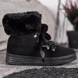 Queen Vivi Čizme na čipku s krznom crna 2