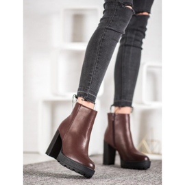 Small Swan Smeđe čizme na platformi smeđa 2